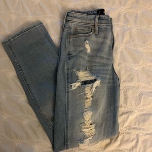 💙 Hollister High Rise Mom Jean Vintage Stretch 1R